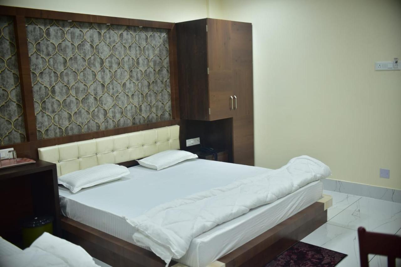 Hotel Sai Krishna Balasore Buitenkant foto